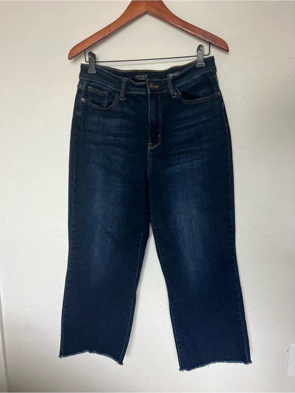 Women’s Judy Blue Wide Leg High Rise Dark Wash Jeans Cropped Raw Hem 11/30